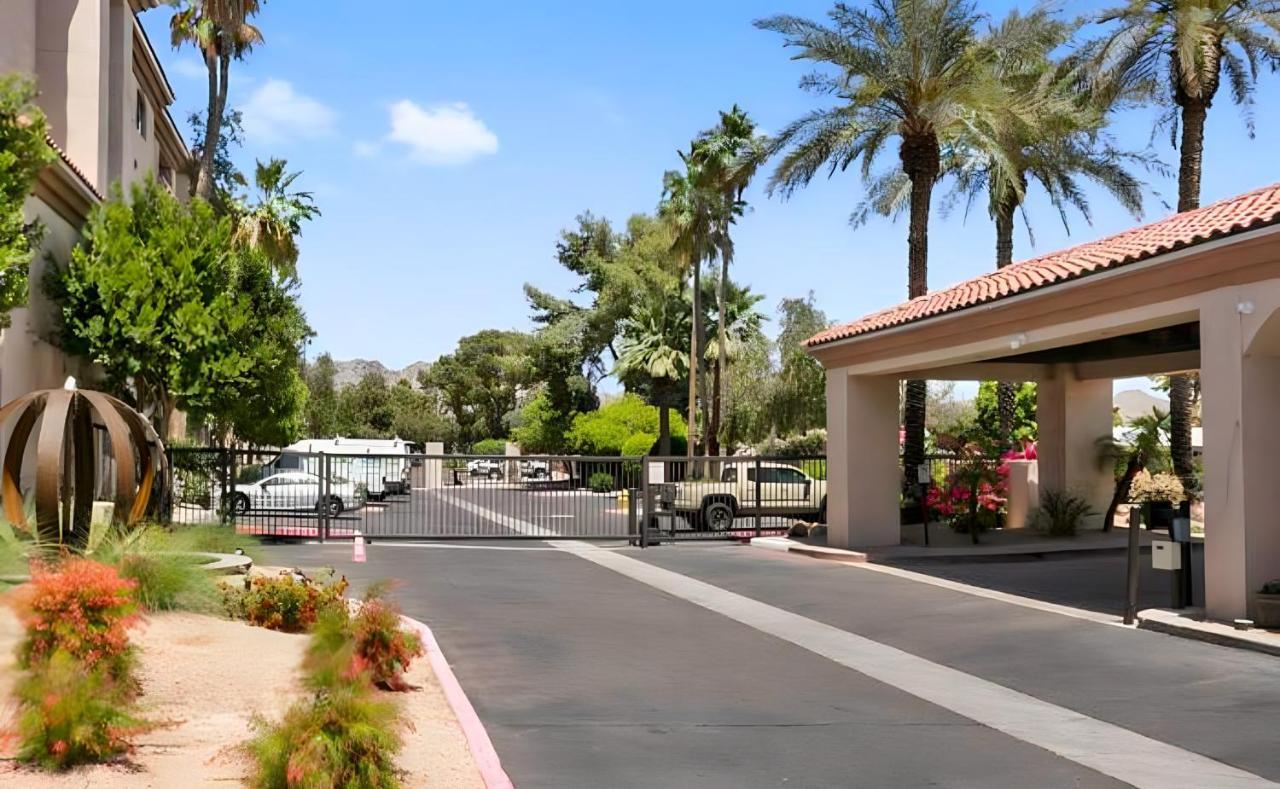 Biltmore Bliss Desert Retreat! Phoenix Kültér fotó