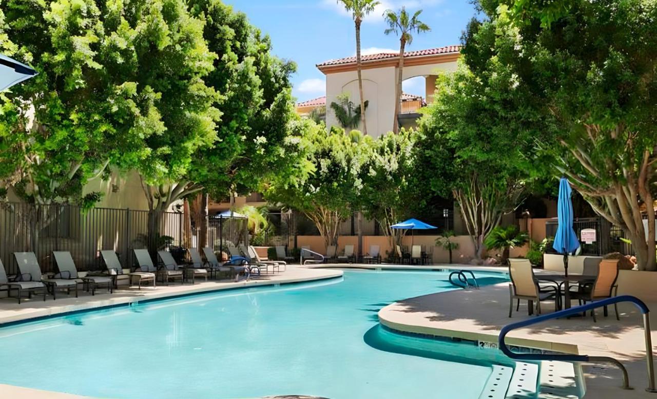 Biltmore Bliss Desert Retreat! Phoenix Kültér fotó