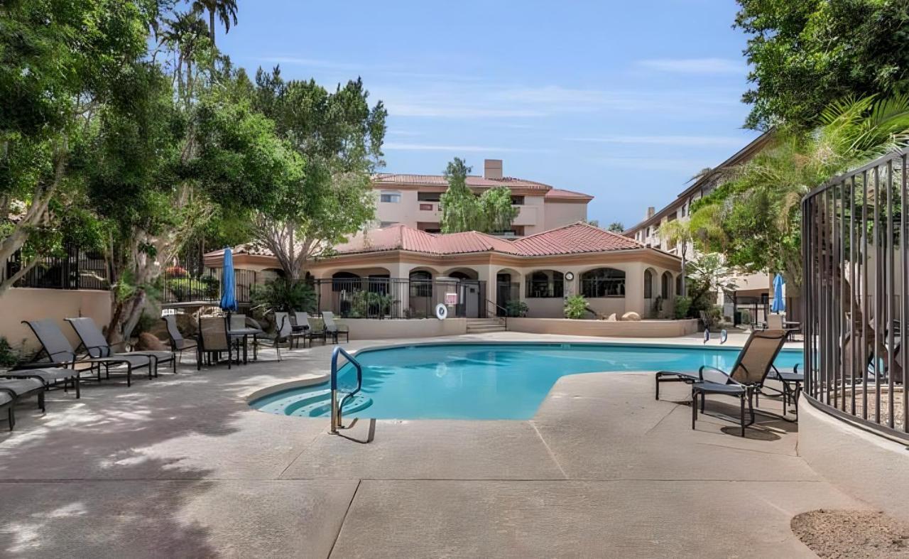 Biltmore Bliss Desert Retreat! Phoenix Kültér fotó